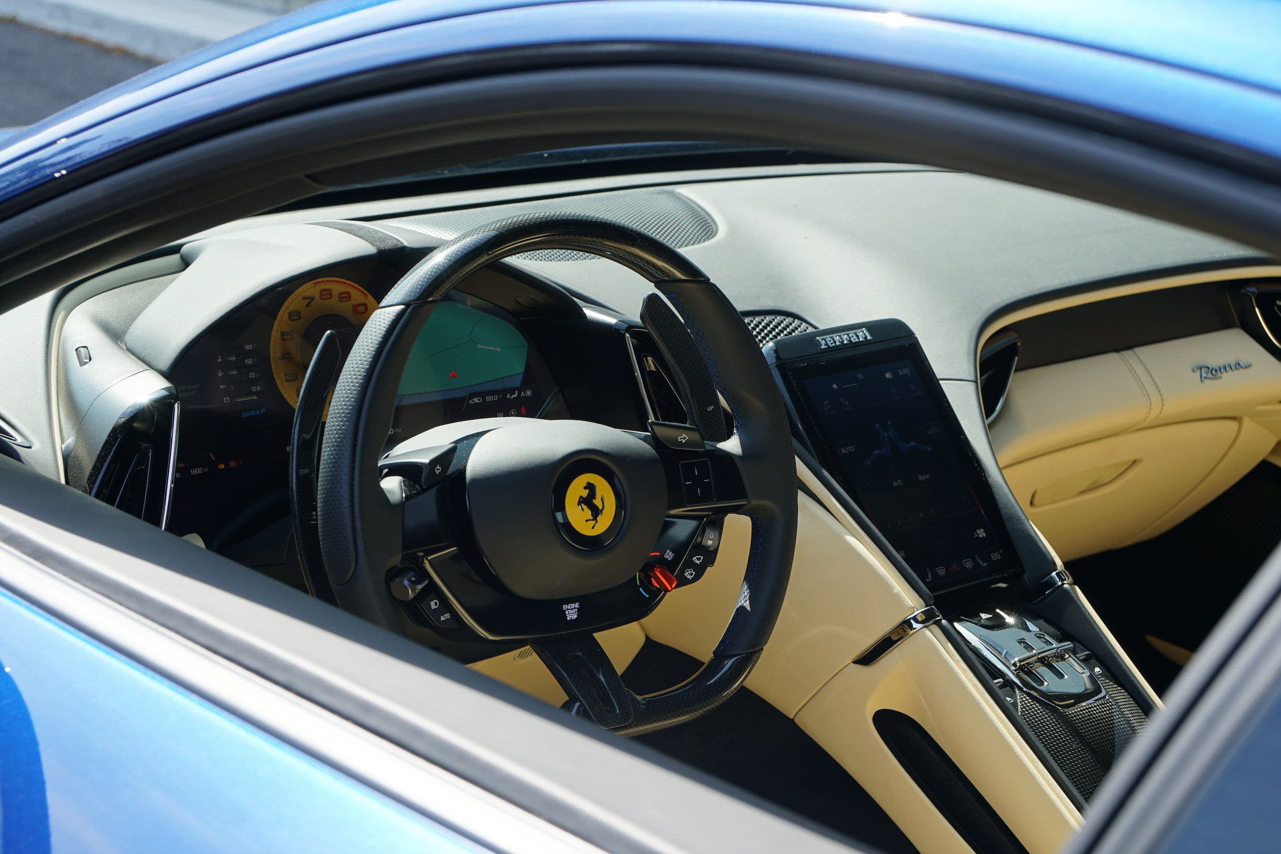 Used 2022 Ferrari Roma RWD image 37
