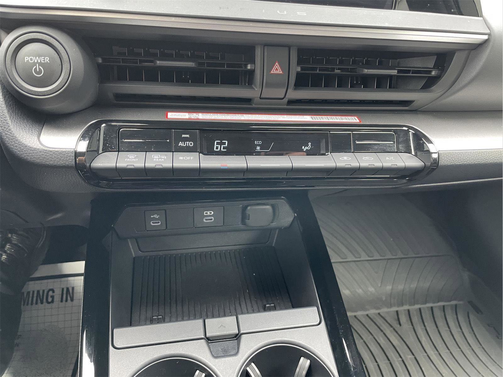 Used 2026 Toyota Prius LE image 29