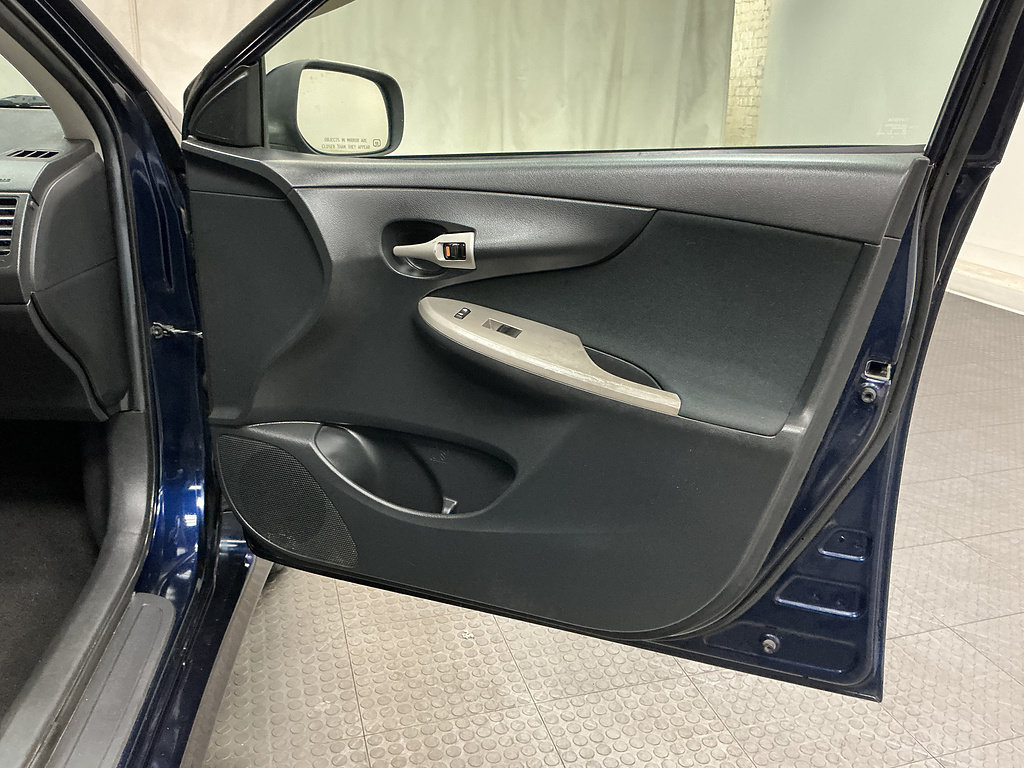 Used 2013 Toyota Corolla S w/ Preferred Accessory Pkg #2 FWD image 23
