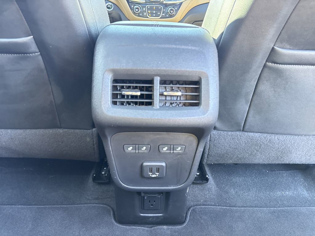 Used 2023 Chevrolet Equinox Premier image 23