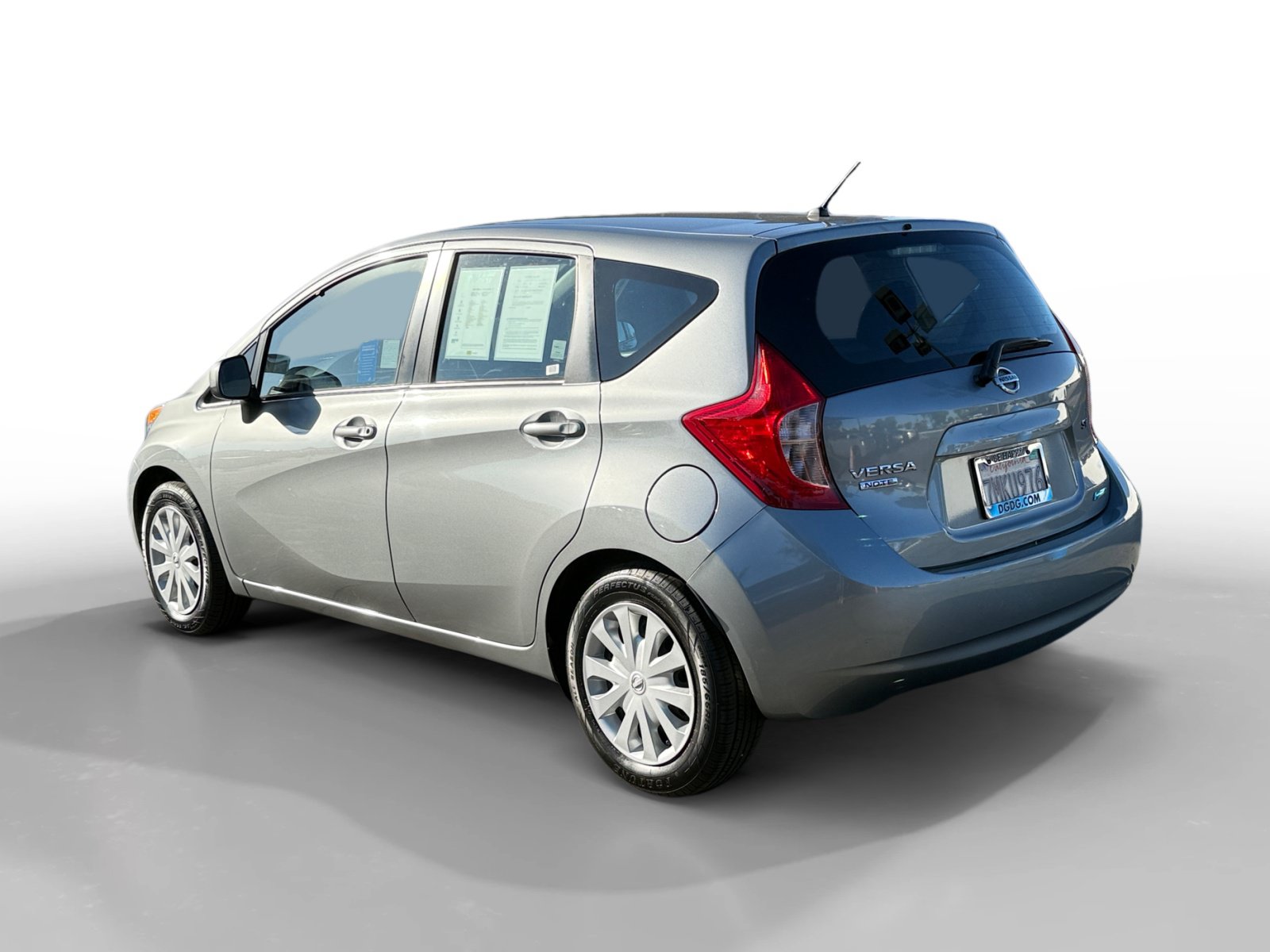 Used 2014 Nissan Versa Note SV FWD image 3