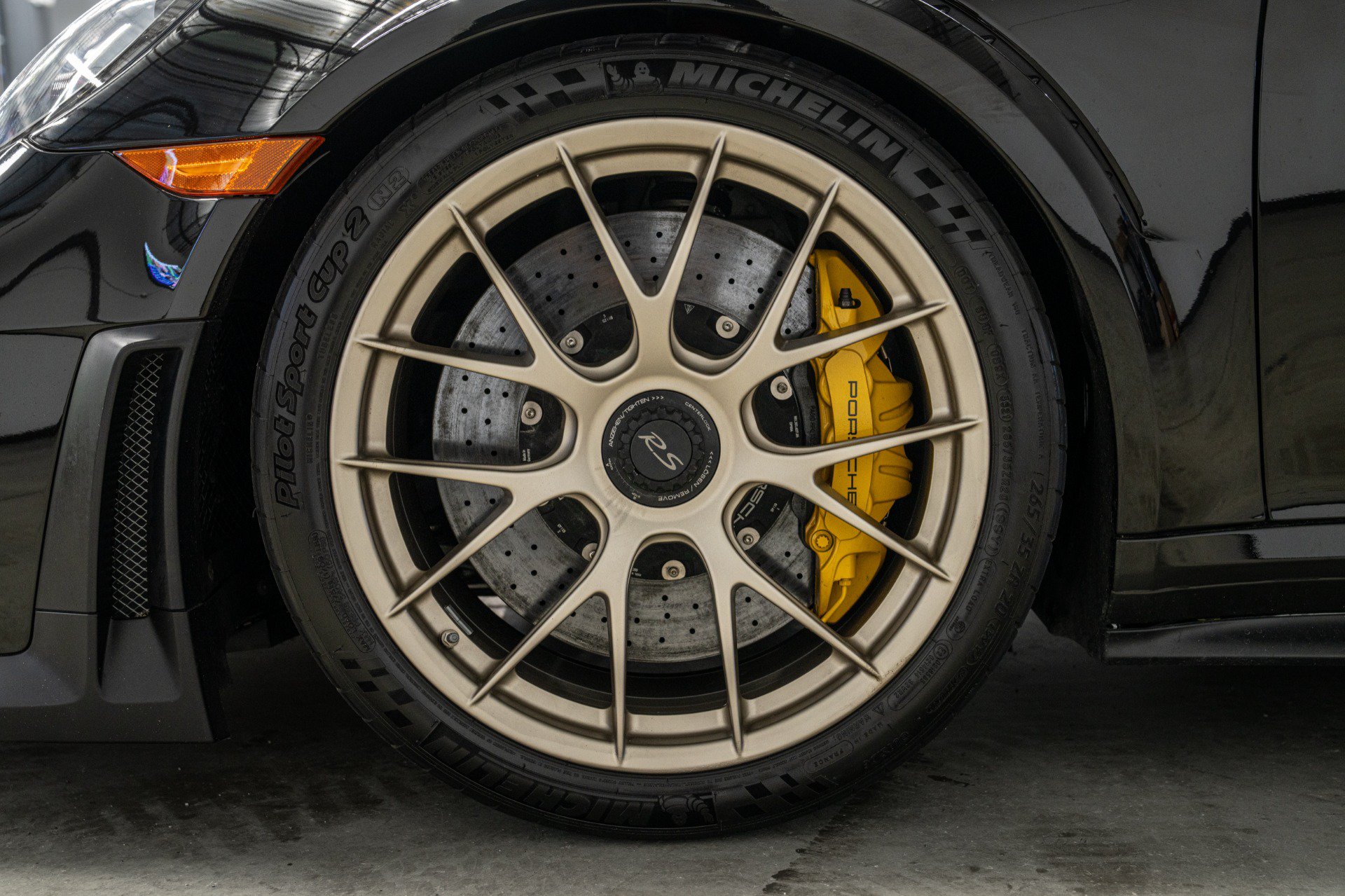 Used 2018 Porsche 911 GT2 RS RWD image 9