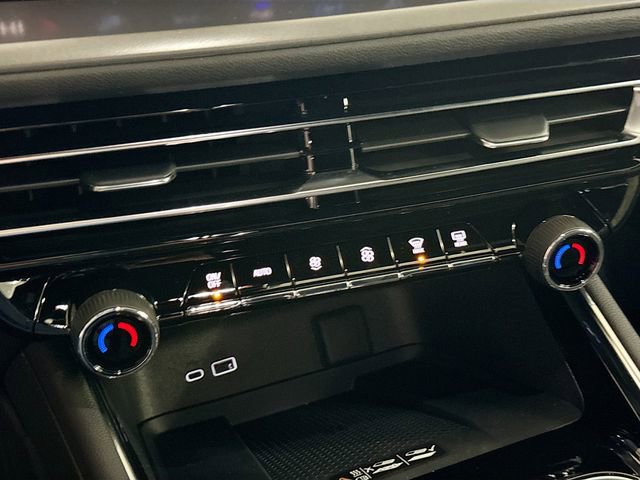 New 2026 Chevrolet Traverse LT w/ LPO, Floor Liner Package image 17