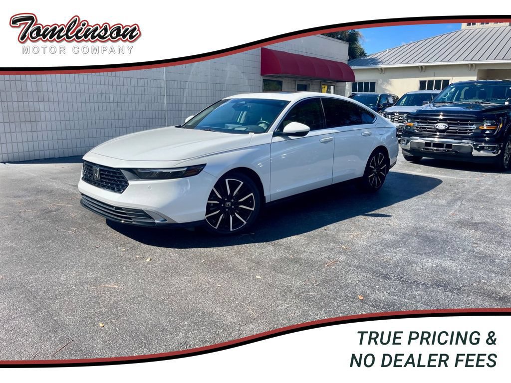 Used 2023 Honda Accord Touring image 1