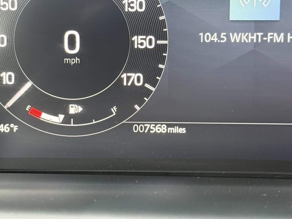 Certified 2025 Land Rover Discovery Sport Dynamic SE image 31