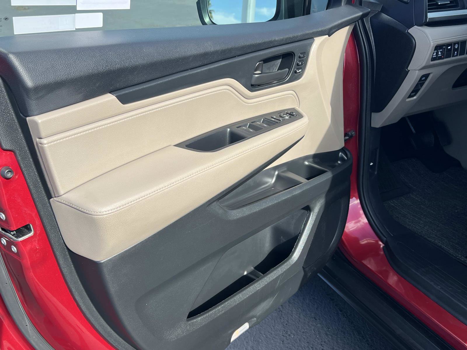 Used 2023 Honda Odyssey EX-L image 6