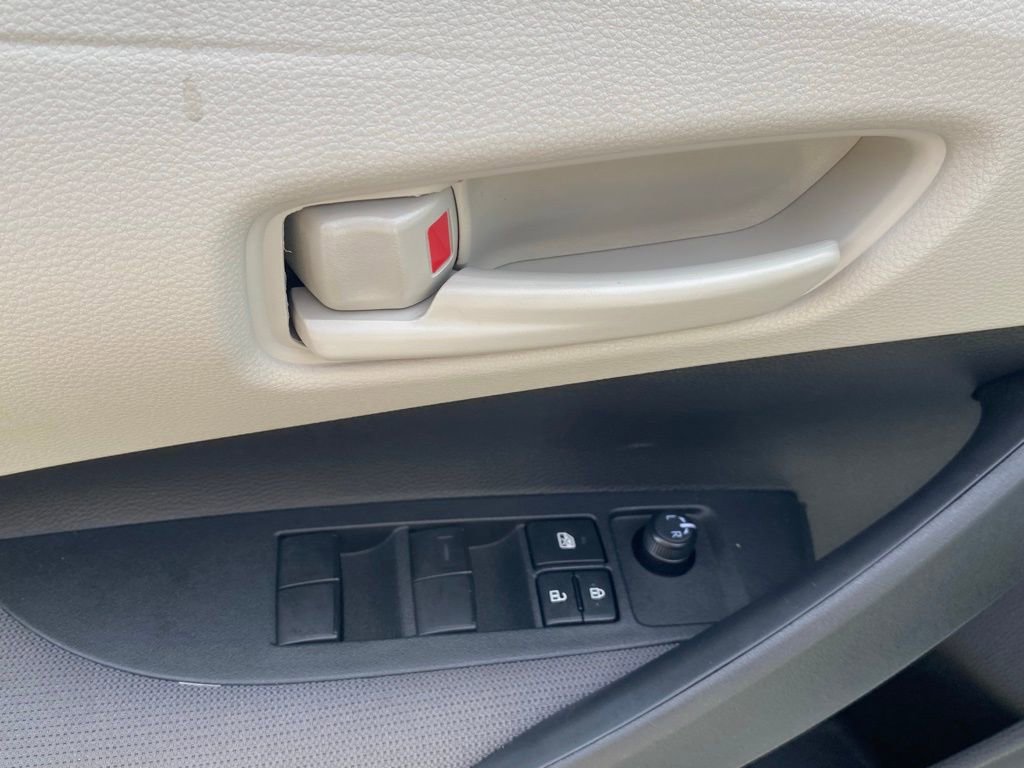 Used 2026 Toyota Corolla LE FWD image 21