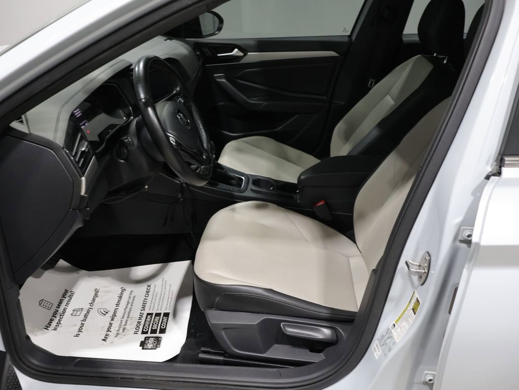 Used 2019 Volkswagen Jetta R-Line image 11