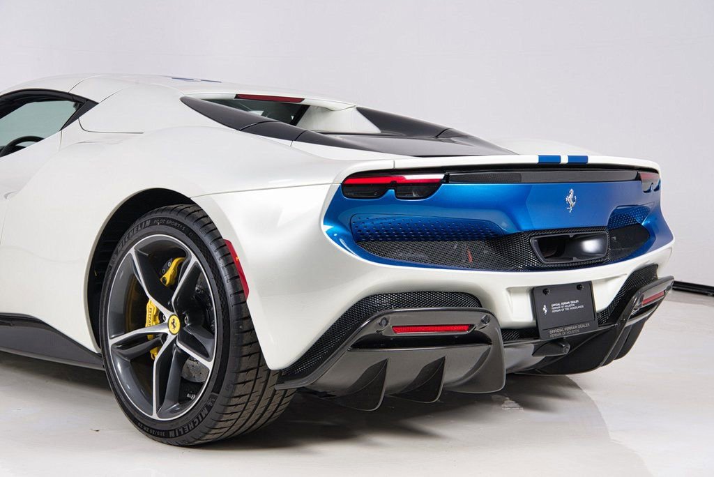 Used 2024 Ferrari 296 GTS image 36