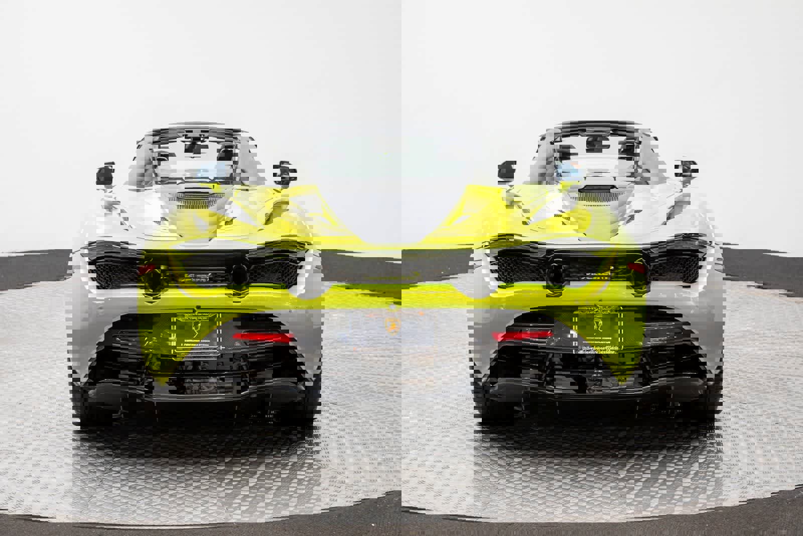 Used 2023 McLaren 720S Performance image 5