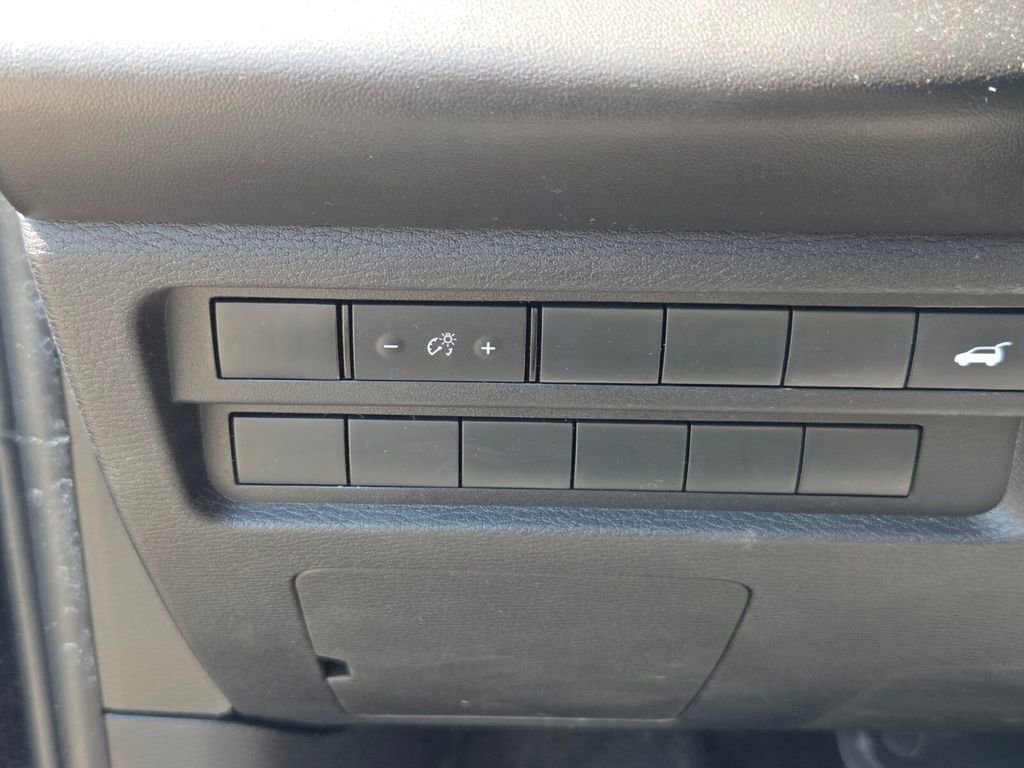 Used 2022 Mitsubishi Outlander SE image 26