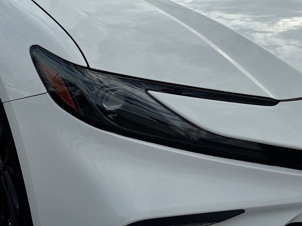 Used 2025 Toyota Camry SE image 37