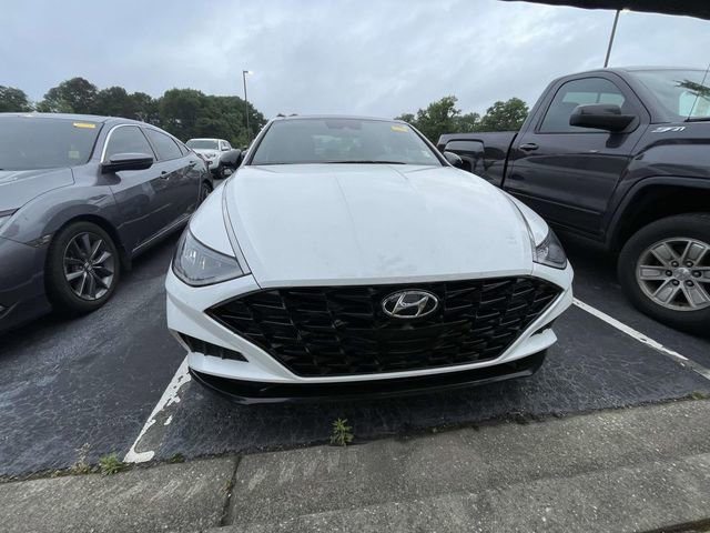 Used 2023 Hyundai Sonata SEL Plus FWD image 2