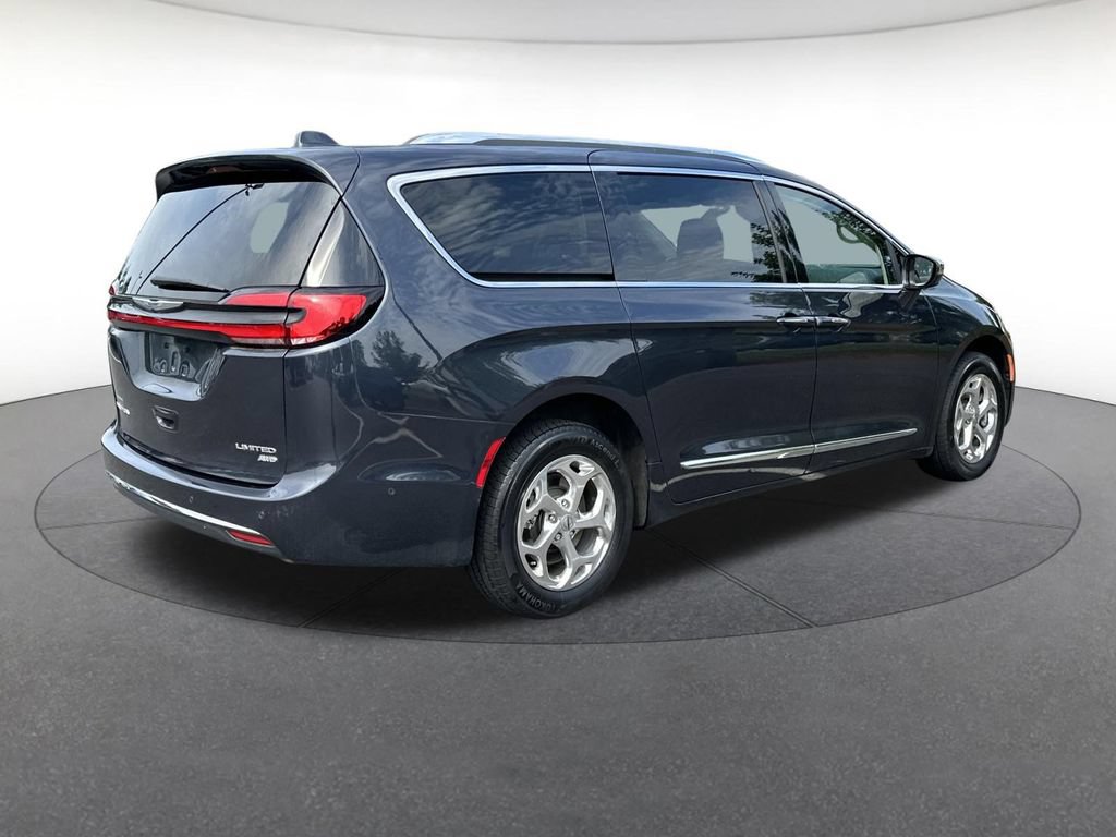 Certified 2021 Chrysler Pacifica Limited w/ Uconnect Theater Family Group AWD/4WD image 6