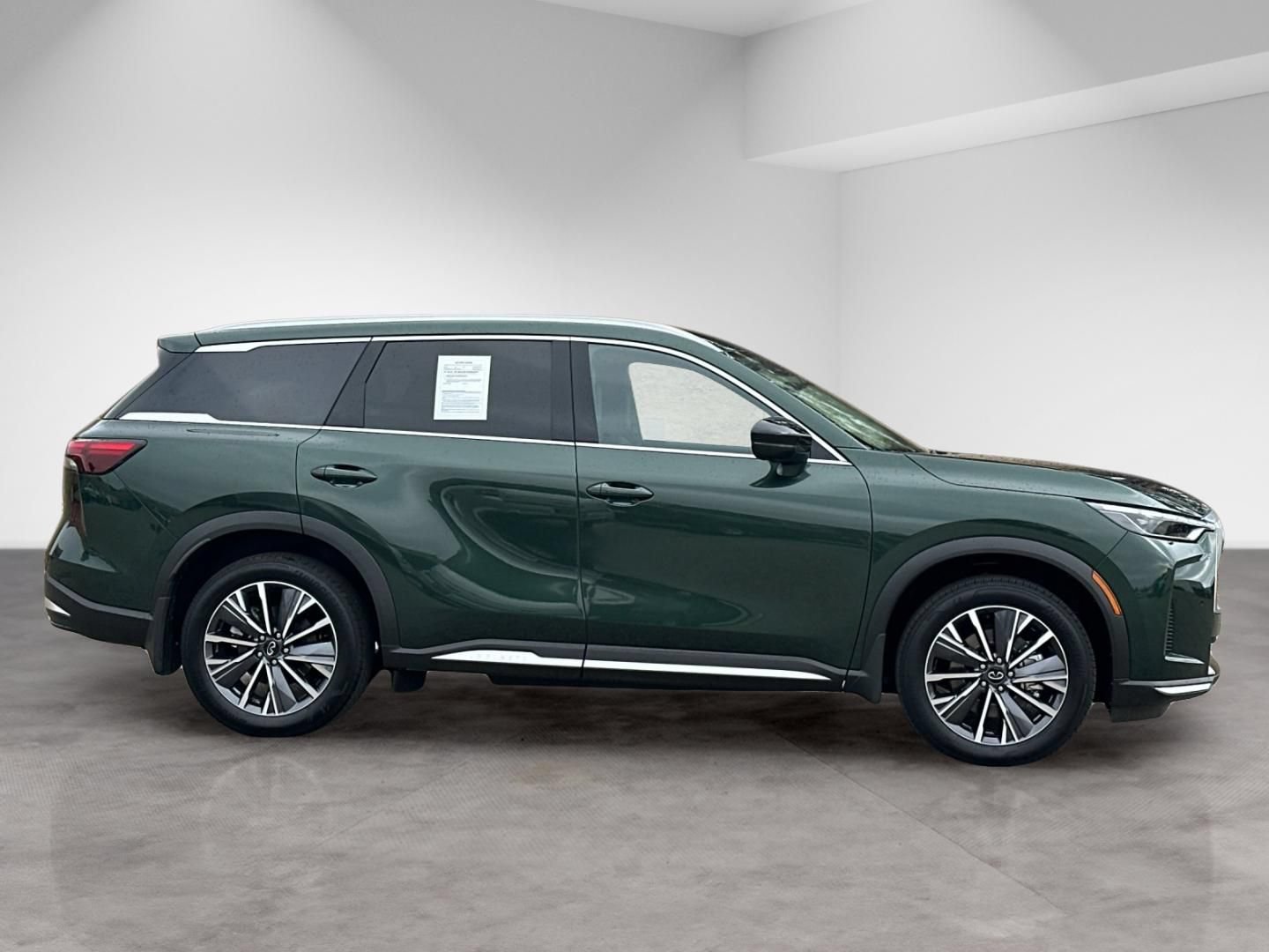 Used 2026 INFINITI QX60 Luxe w/ Cargo Package FWD image 8