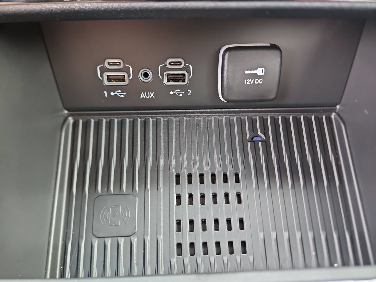 New 2026 Jeep Grand Cherokee Altitude AWD/4WD image 25