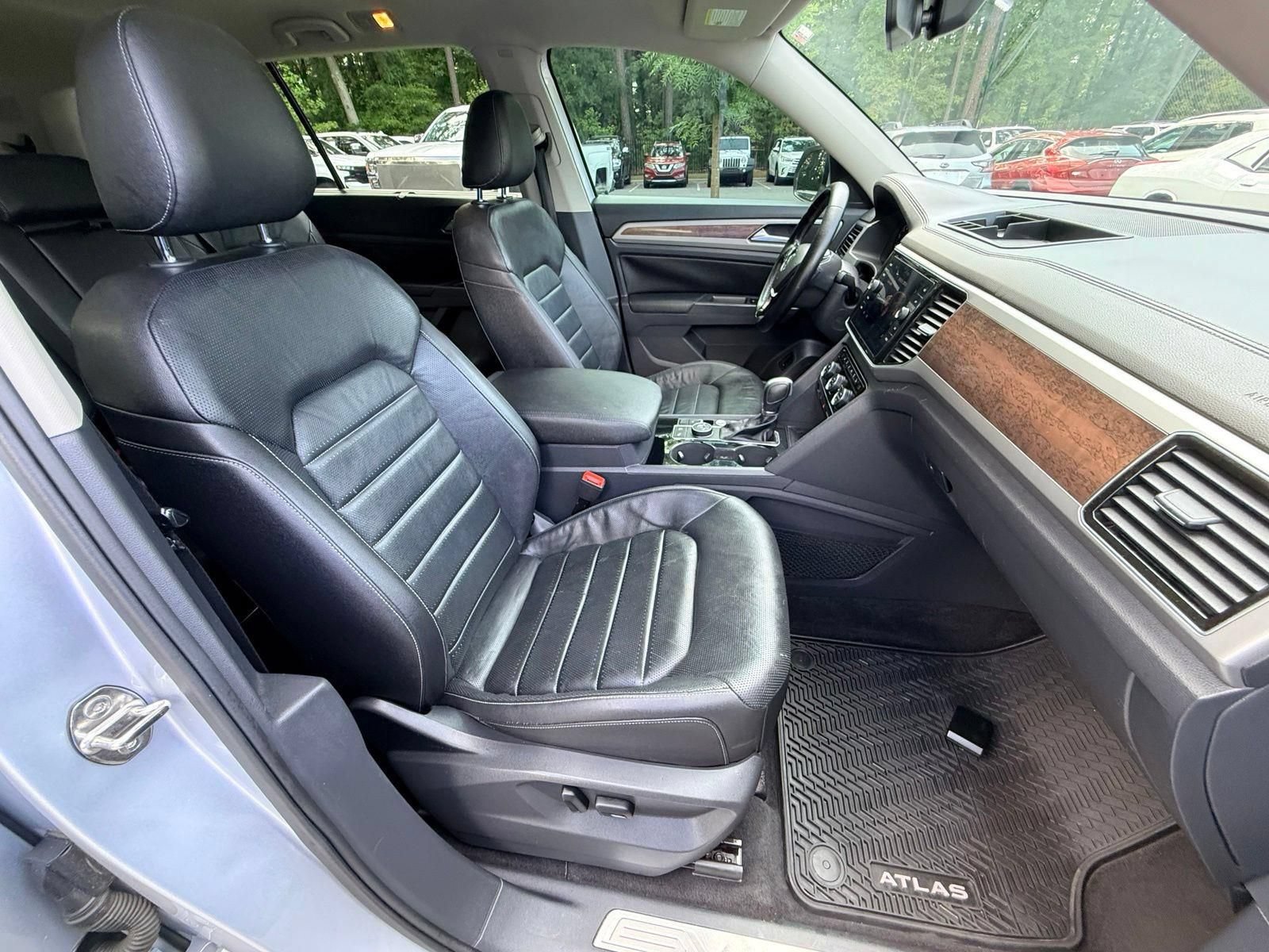 Used 2018 Volkswagen Atlas SEL Premium AWD/4WD image 25