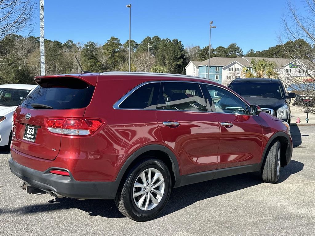 Used 2017 Kia Sorento LX image 32