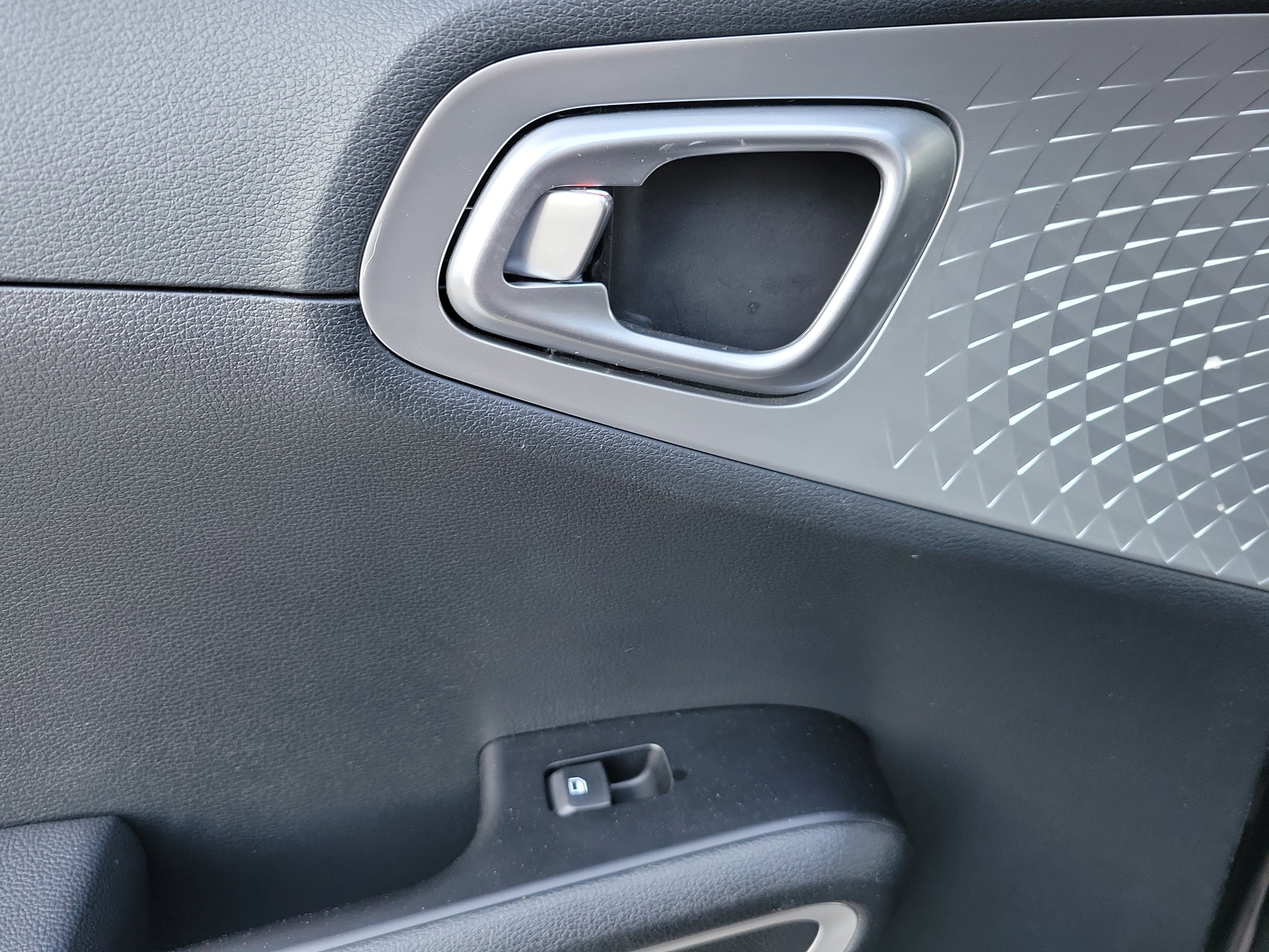 Used 2023 Kia Soul LX w/ LX Technology Package FWD image 25