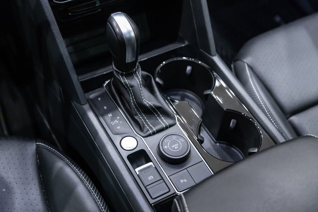 Used 2023 Volkswagen Atlas Cross Sport SE w/ Panoramic Sunroof Package image 18