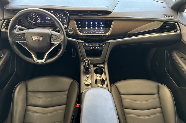 Certified 2025 Cadillac XT6 Sport w/ Platinum Package AWD/4WD image 13