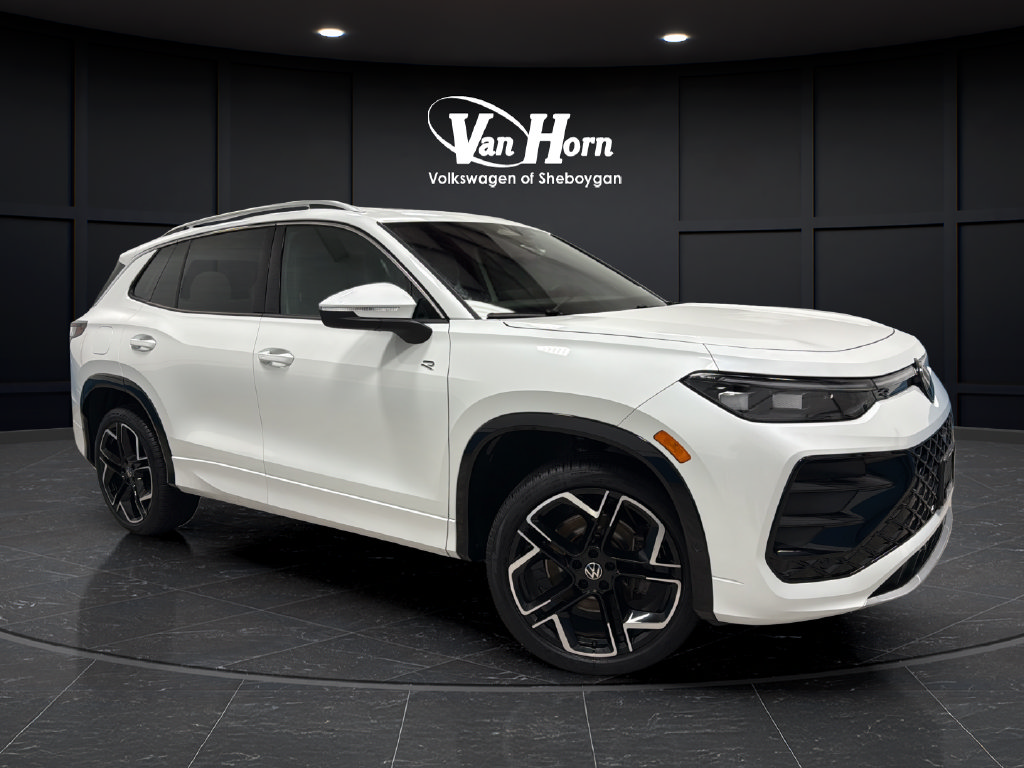 Used 2025 Volkswagen Tiguan SEL R-Line AWD/4WD image 1