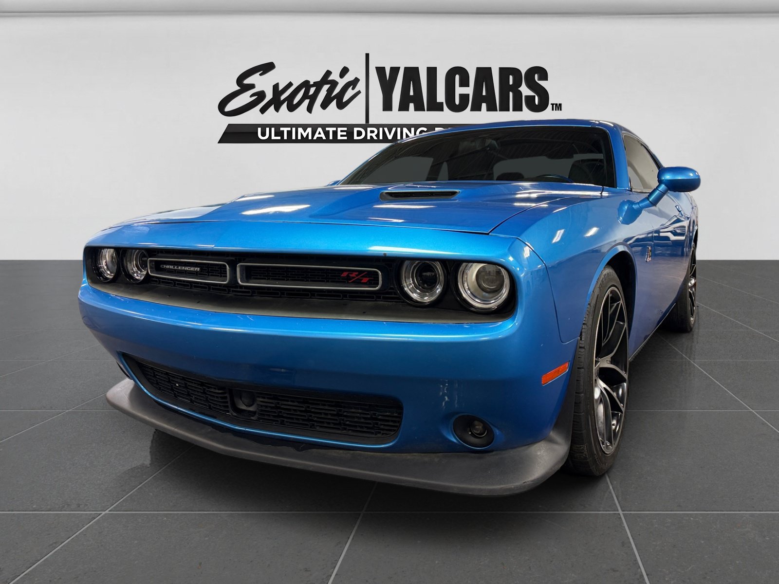 Used 2015 Dodge Challenger R/T Scat Pack w/ Leather Interior Group RWD image 9