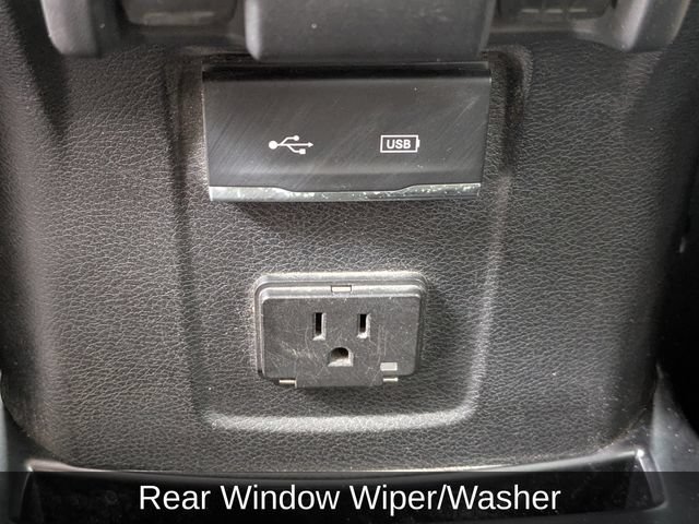 Used 2018 Jeep Wrangler Unlimited Sahara w/ Cold Weather Group AWD/4WD image 15