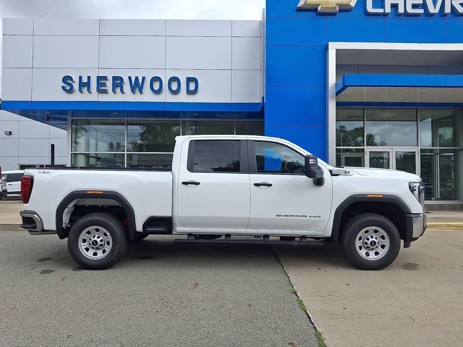 New 2026 GMC Sierra 2500 Pro w/ 1SA Pro Safety Plus Package AWD/4WD image 7