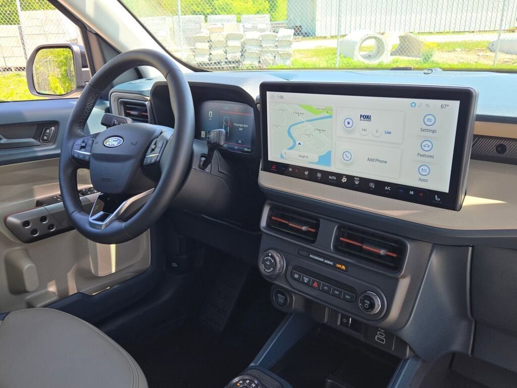 Used 2026 Ford Maverick Lariat w/ 4K Tow Package AWD/4WD image 8