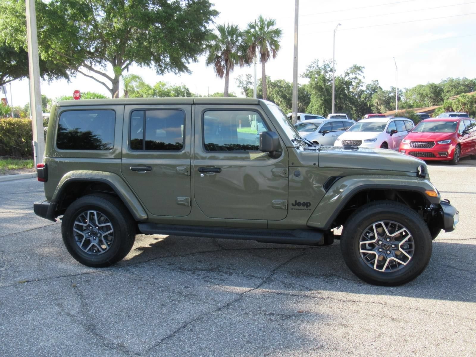 New 2026 Jeep Wrangler Unlimited Sahara AWD/4WD image 2