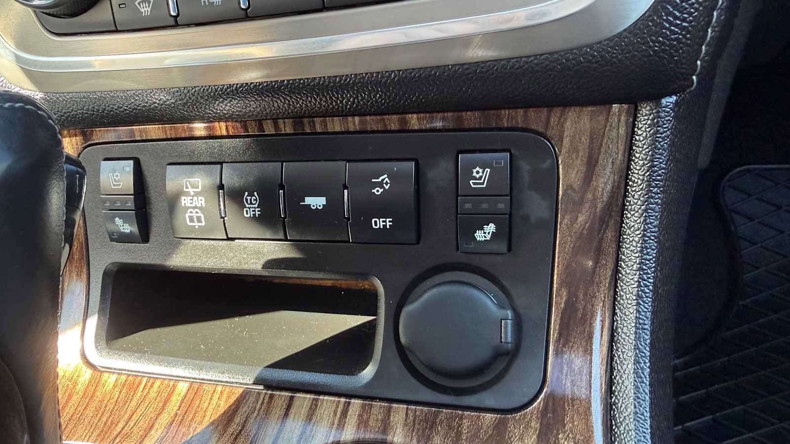 Used 2013 GMC Acadia Denali AWD/4WD image 24