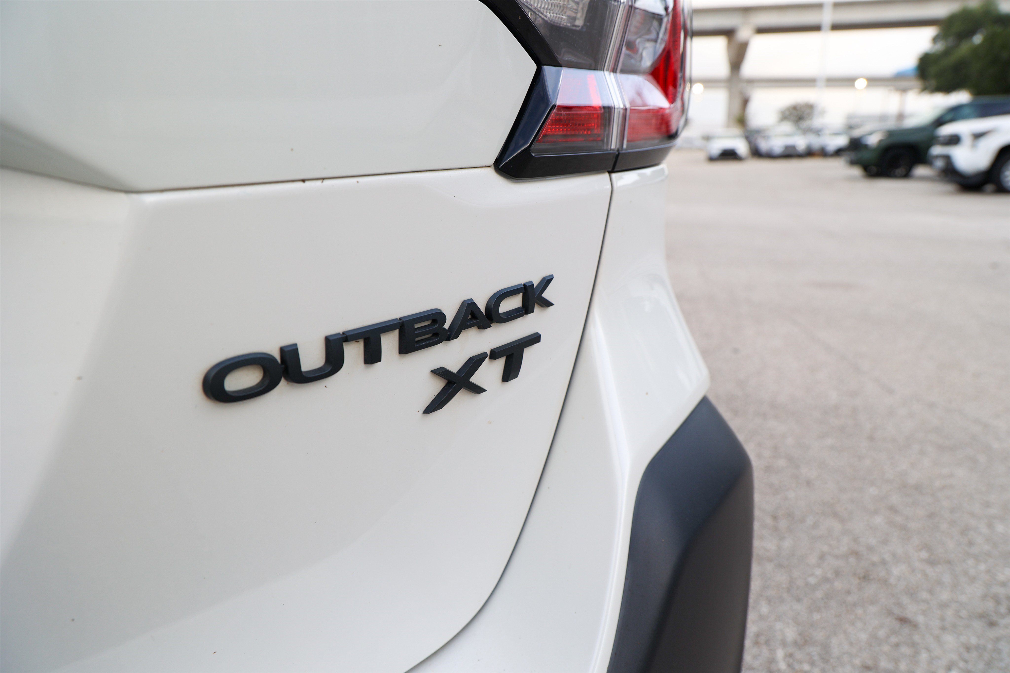 Used 2023 Subaru Outback Onyx Edition XT AWD/4WD image 13