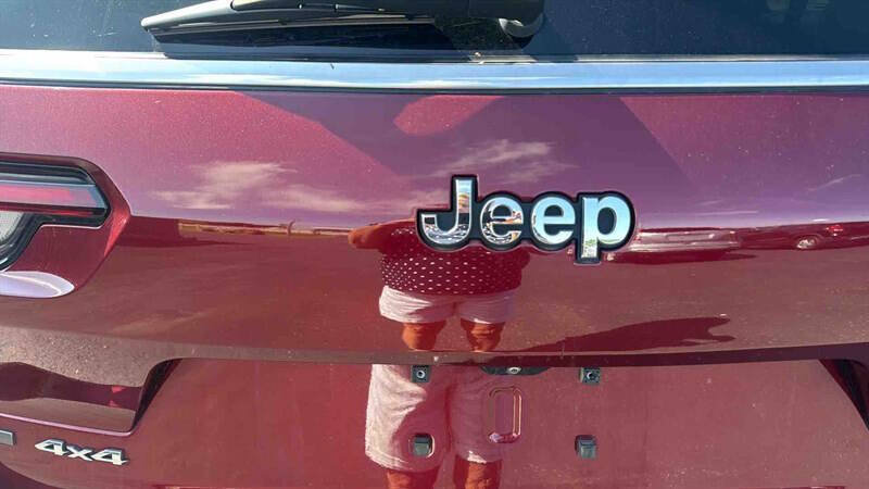 Used 2021 Jeep Grand Cherokee L Limited AWD/4WD image 15