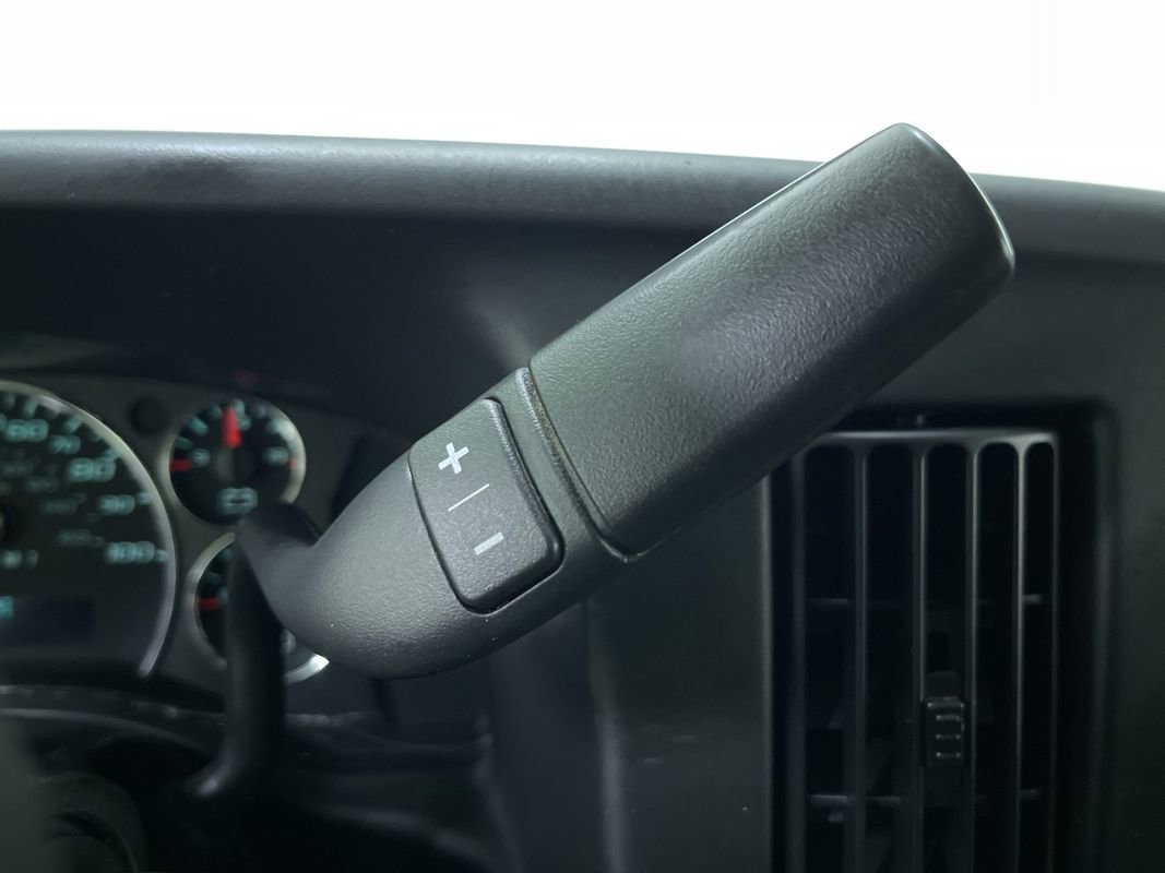 Used 2014 Chevrolet Express 2500 image 23