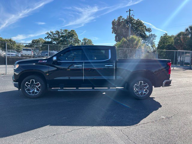 Used 2022 Chevrolet Silverado 1500 LTZ w/ LTZ Convenience Package II AWD/4WD image 2