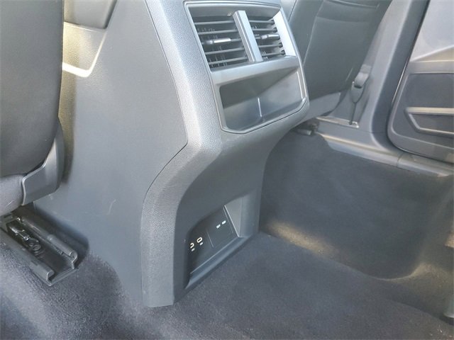 Used 2022 Volkswagen Atlas Cross Sport SEL R-Line image 11