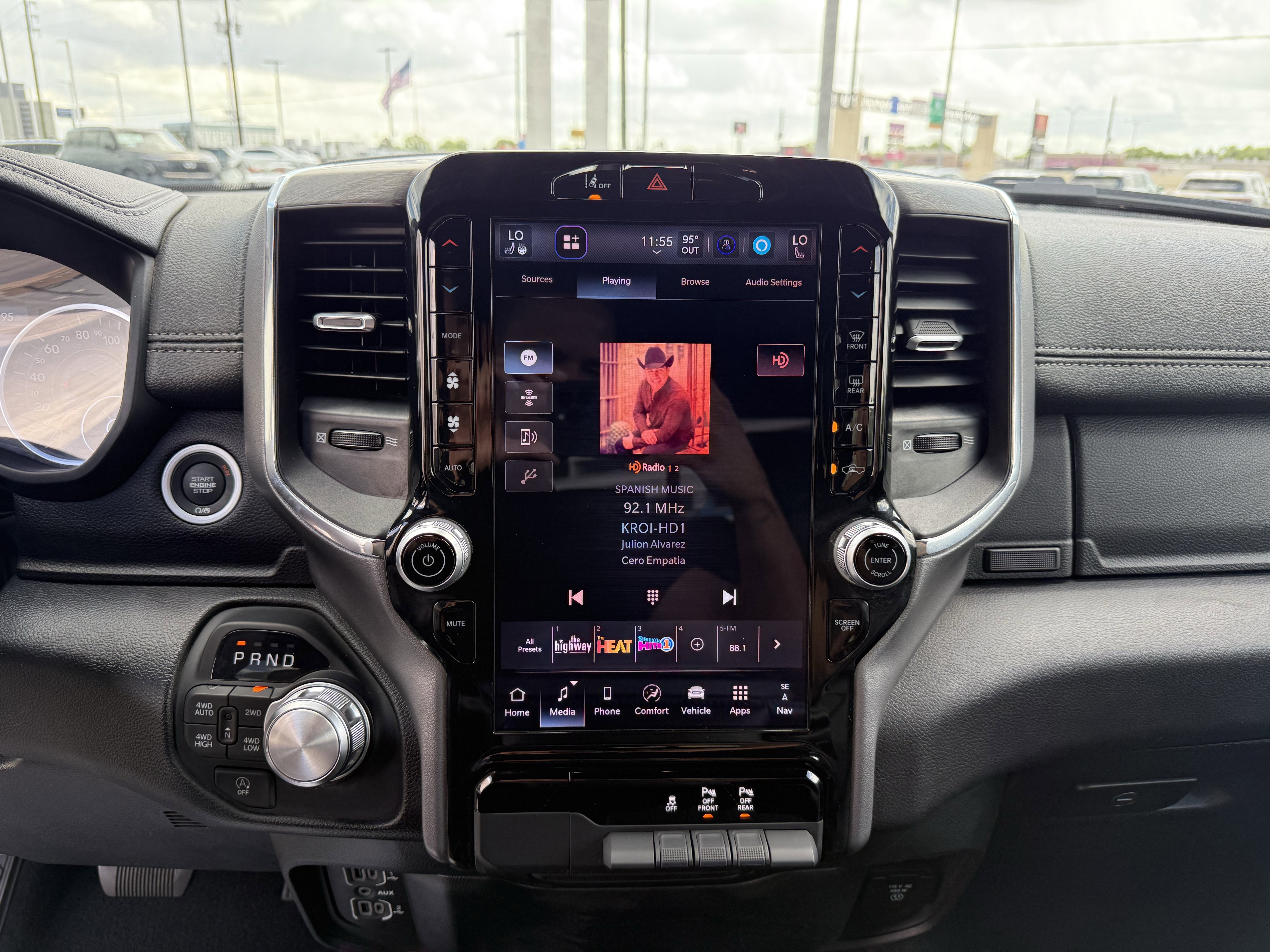 Used 2025 RAM 1500 Laramie image 21