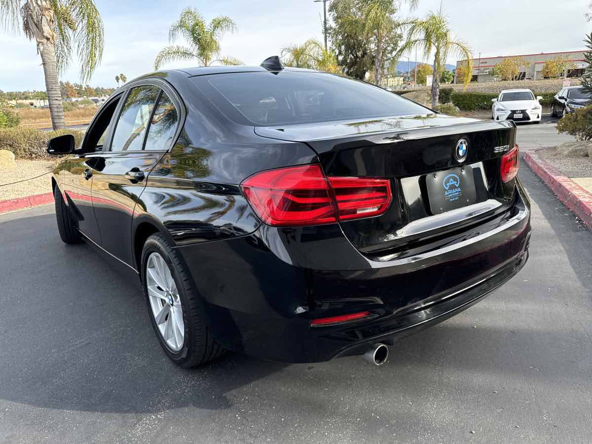 Used 2018 BMW 320i Sedan RWD image 18