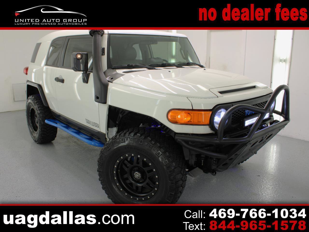 Used 2014 Toyota FJ Cruiser 4WD w/ Upgrade Package image 1