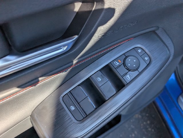 New 2027 Nissan Sentra SR w/ Floor Mat Package FWD image 11