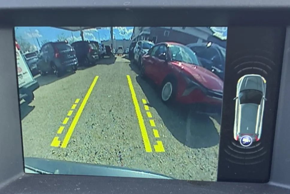 Used 2016 Volvo XC60 T6 w/ Proximity Package AWD/4WD image 20