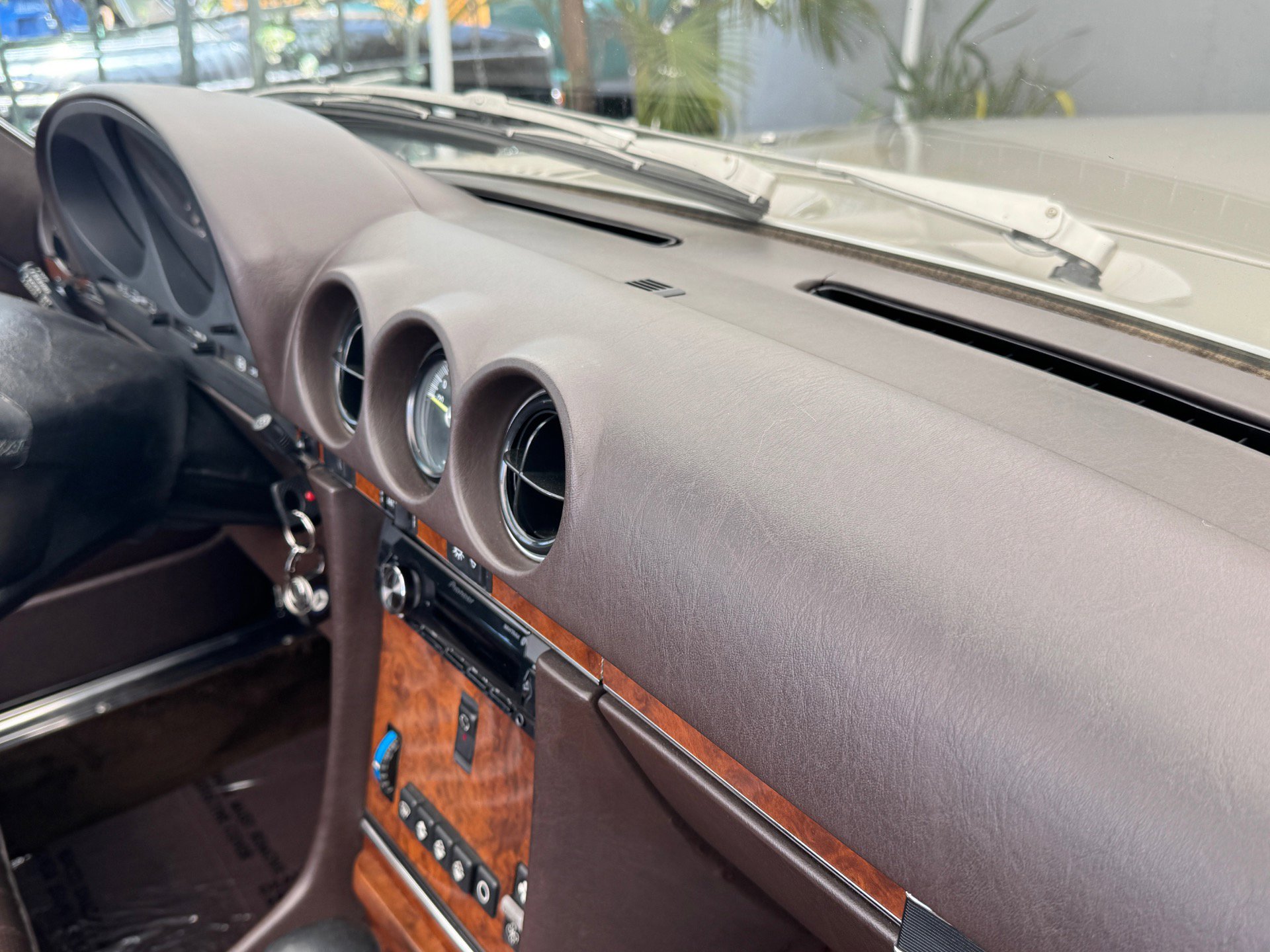 Used 1988 Mercedes-Benz 560 SL image 19