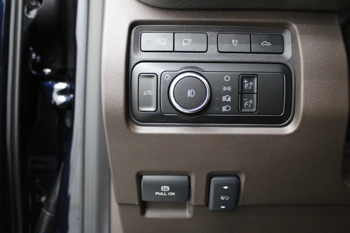 Used 2023 Ford F350 King Ranch w/ Chrome Package AWD/4WD image 21