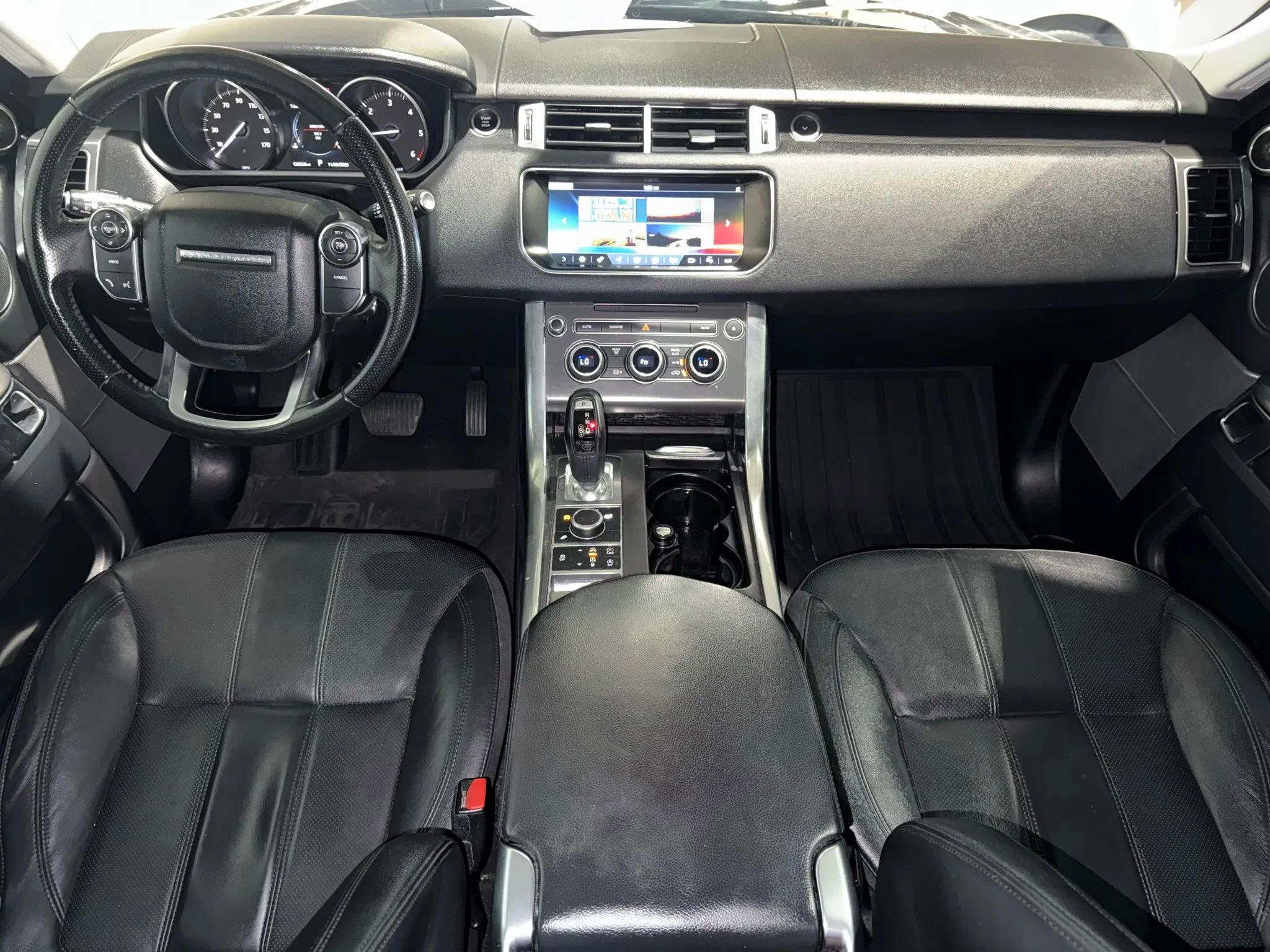 Used 2017 Land Rover Range Rover Sport SE image 12