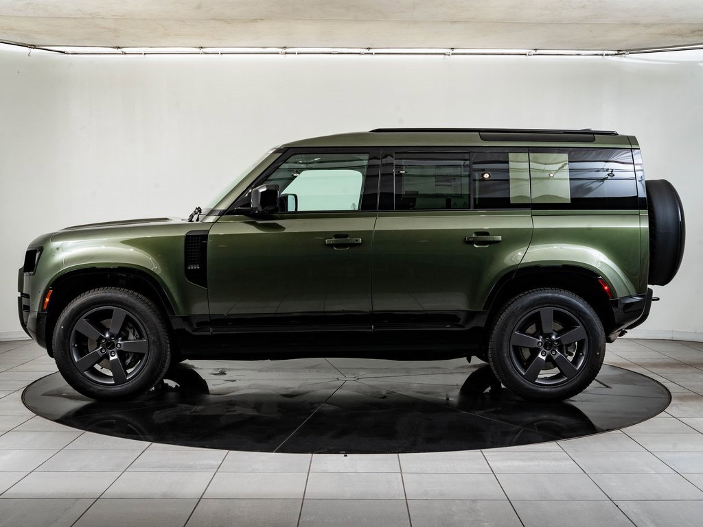 New 2026 Land Rover Defender 110 X-Dynamic SE image 12