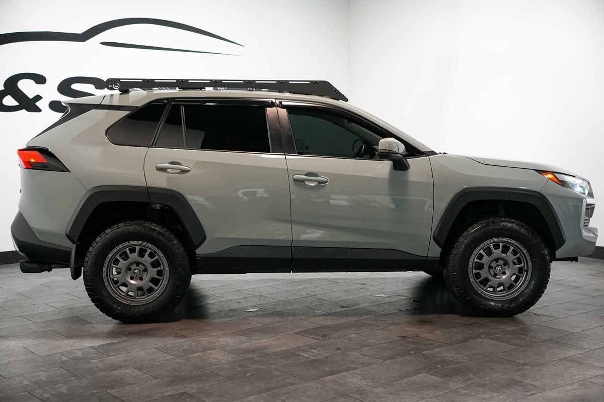 Used 2022 Toyota RAV4 Adventure AWD/4WD image 8