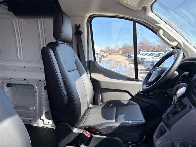 New 2025 Ford Transit 250 Low Roof image 30