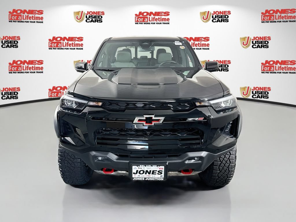 Used 2025 Chevrolet Colorado ZR2 w/ Technology Package AWD/4WD image 13
