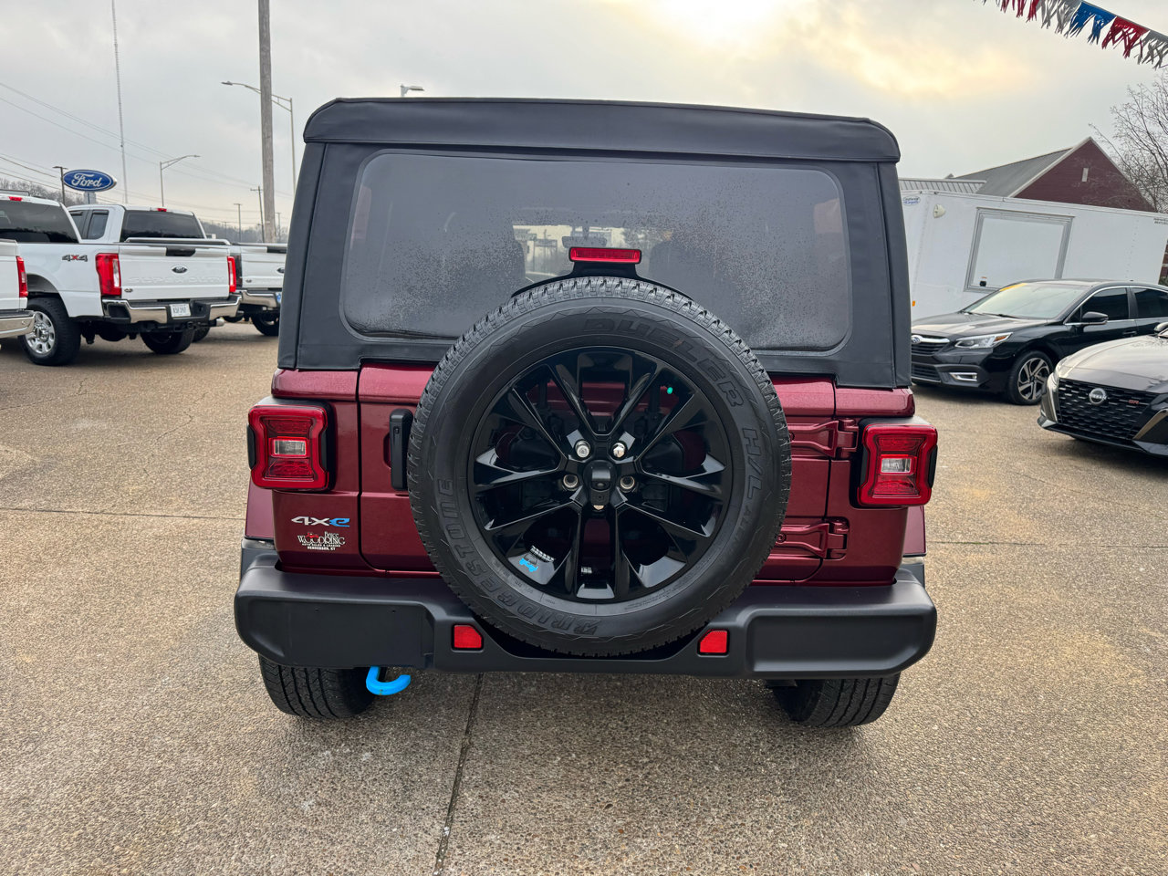 Used 2022 Jeep Wrangler Unlimited Sahara w/ Cold Weather Group image 4